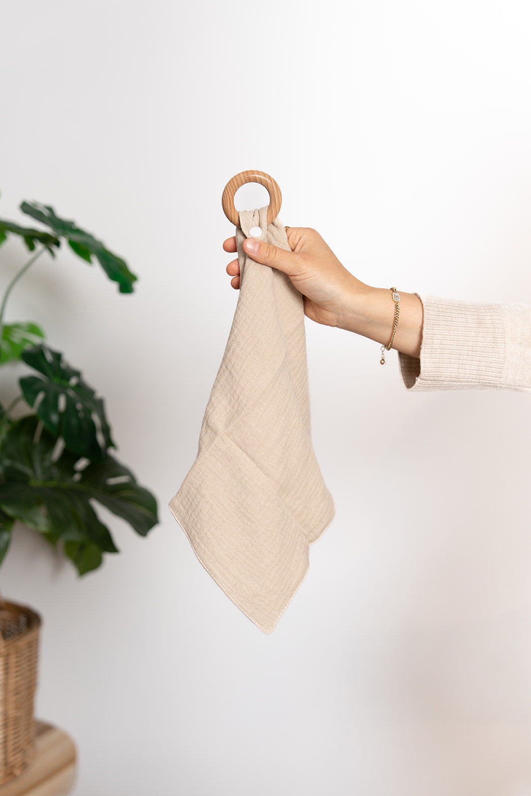 Rammelaartje - Knuffeldoekje met beuken bijtring